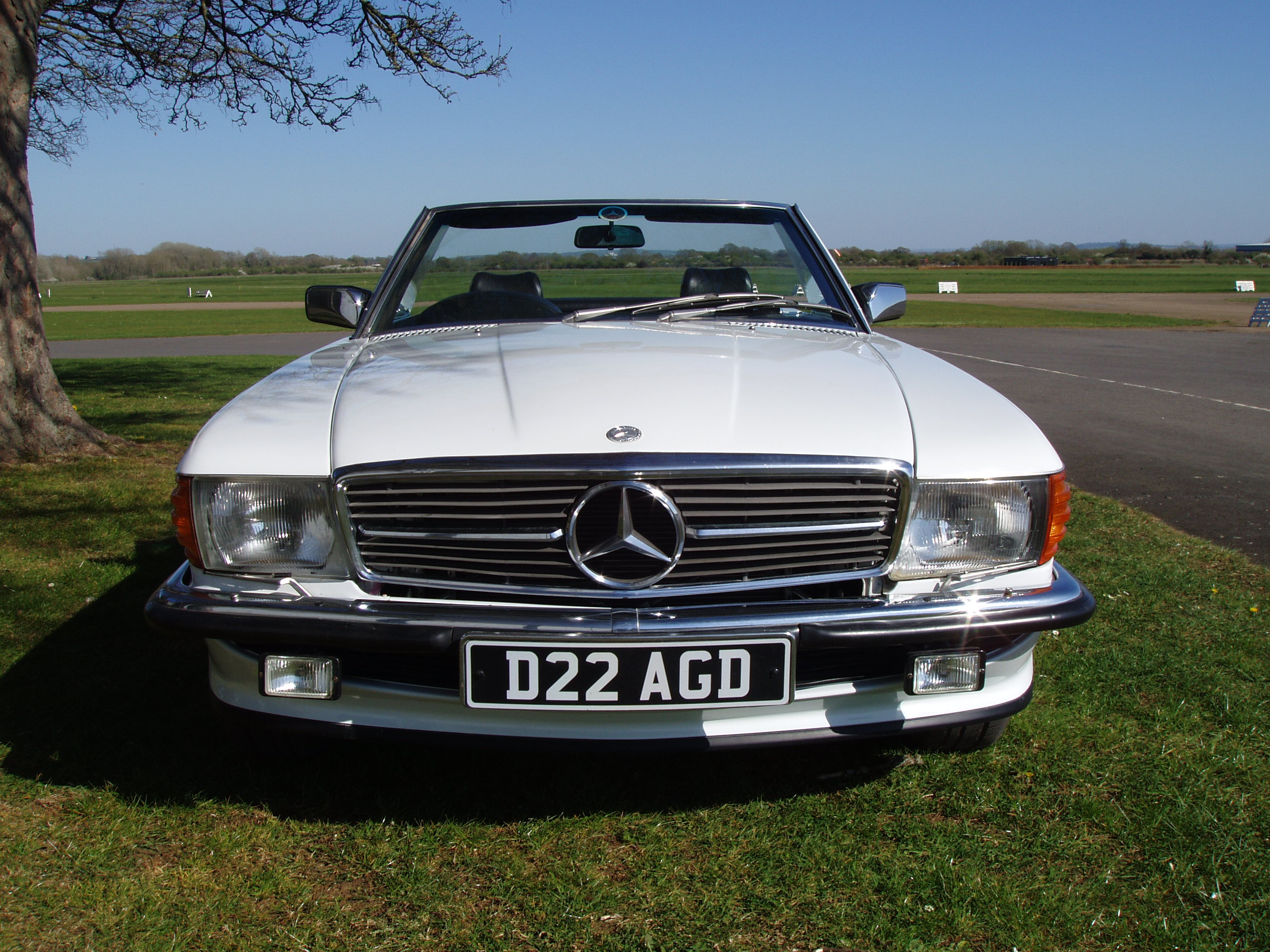Mercedes Benz 420SL - Image 17