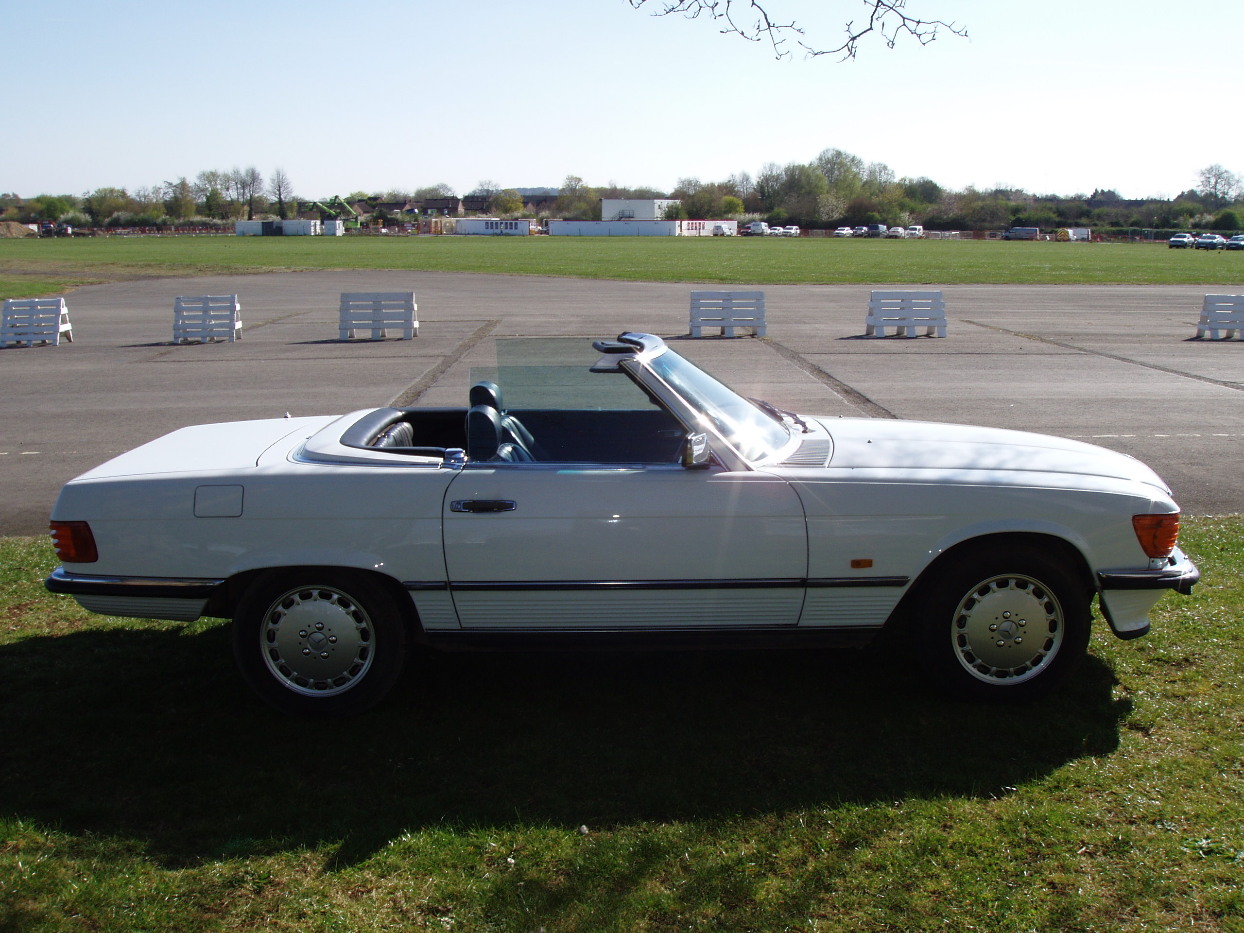 Mercedes Benz 420SL - Image 18