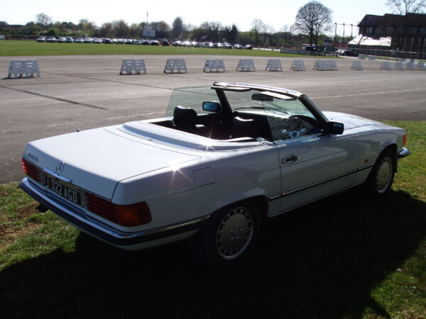 Mercedes Benz 420SL - Image 19