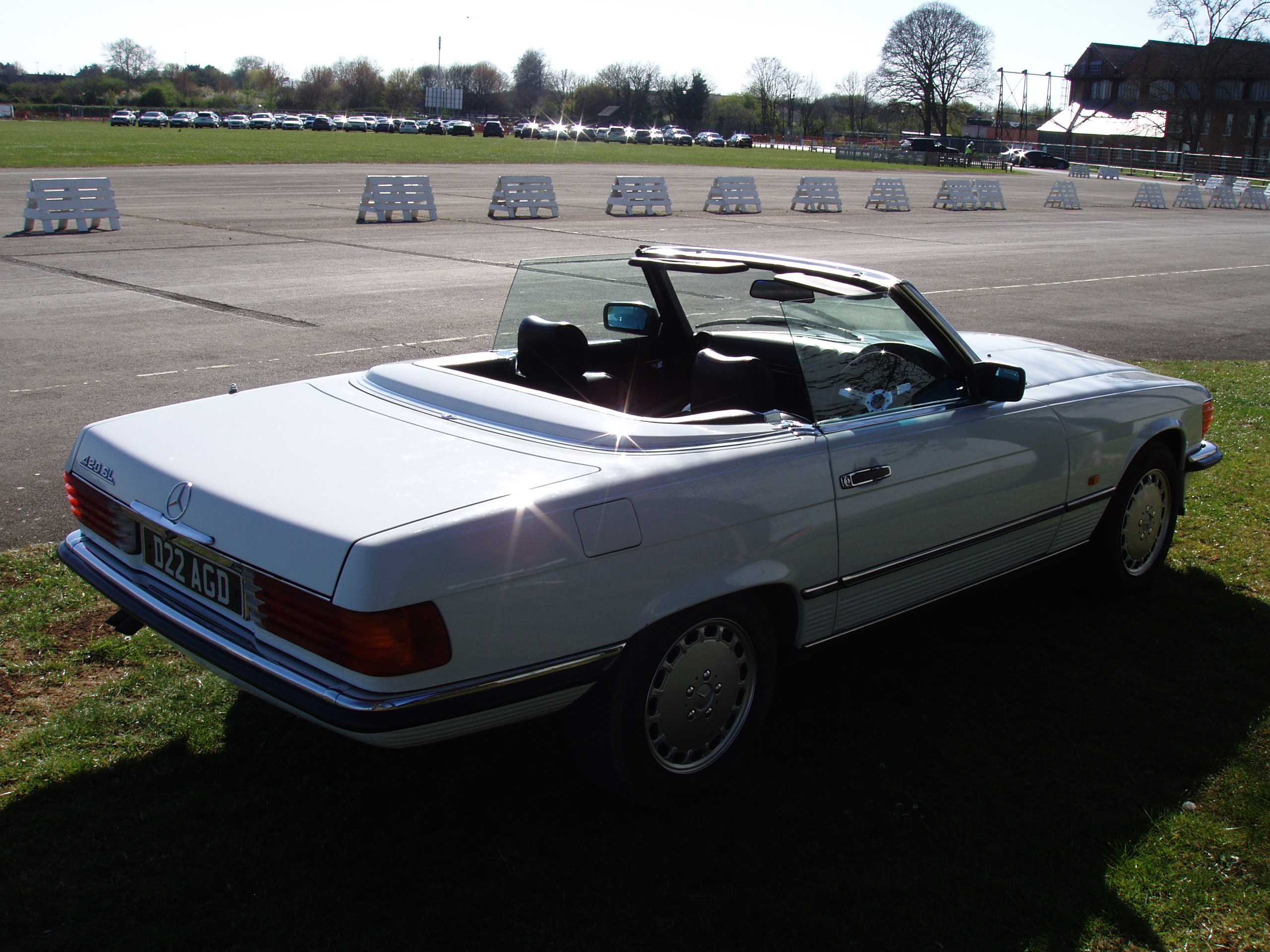 Mercedes Benz 420SL - Image 19