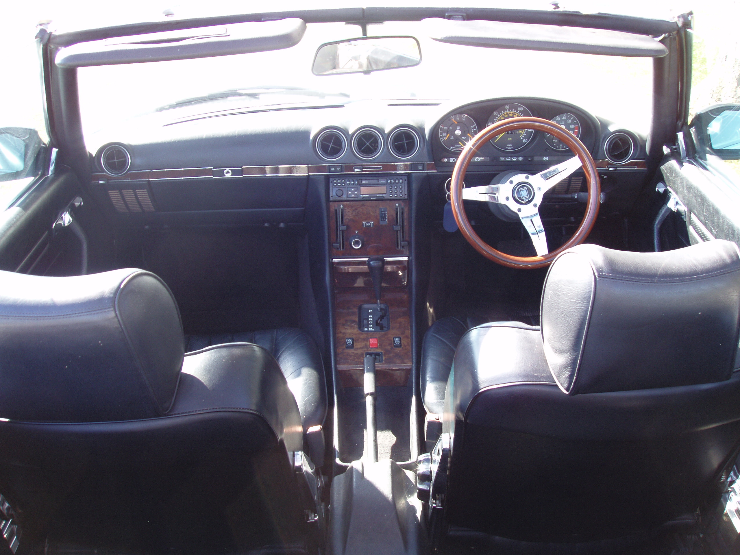 Mercedes Benz 420SL - Image 22