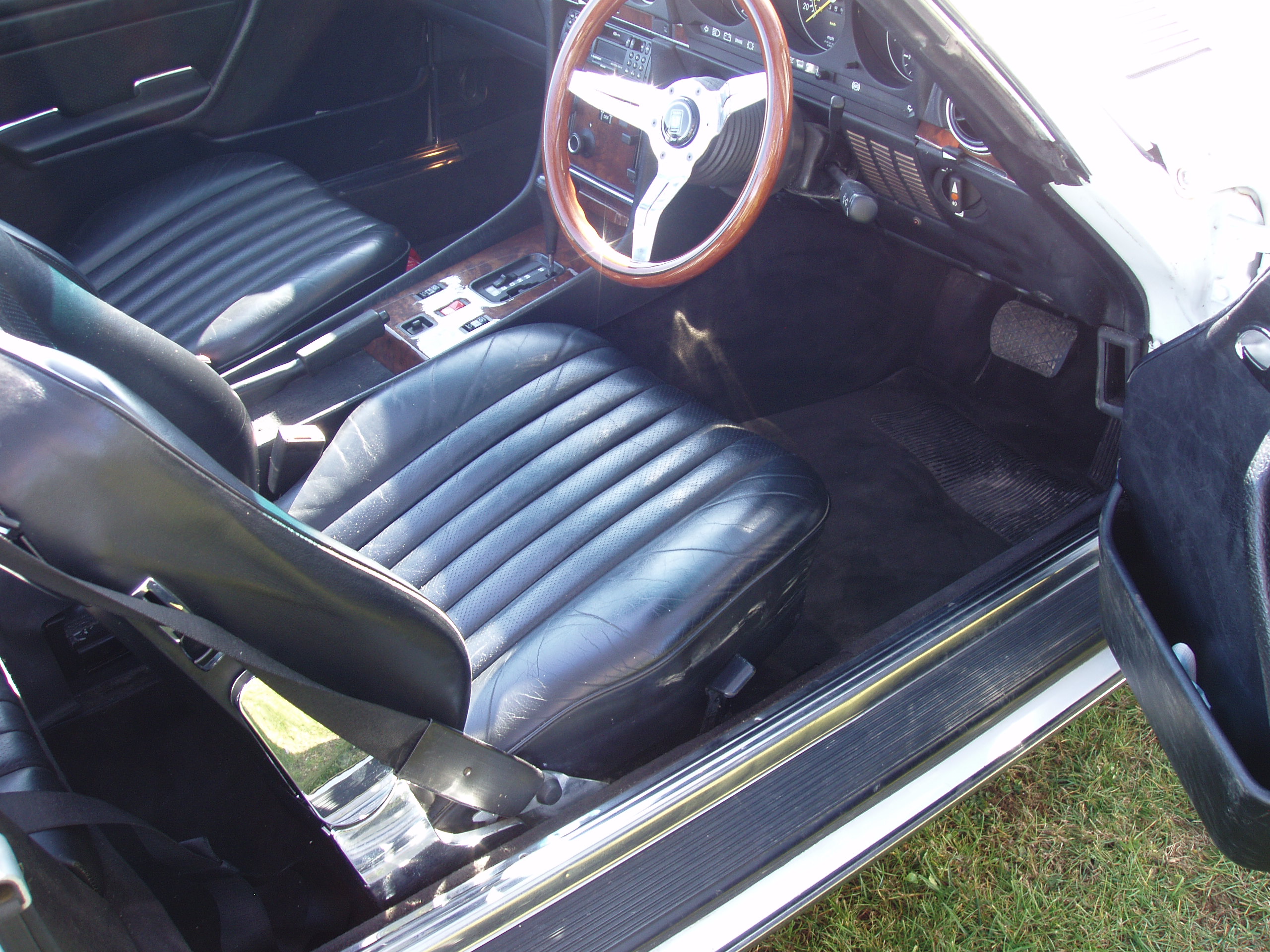 Mercedes Benz 420SL - Image 27