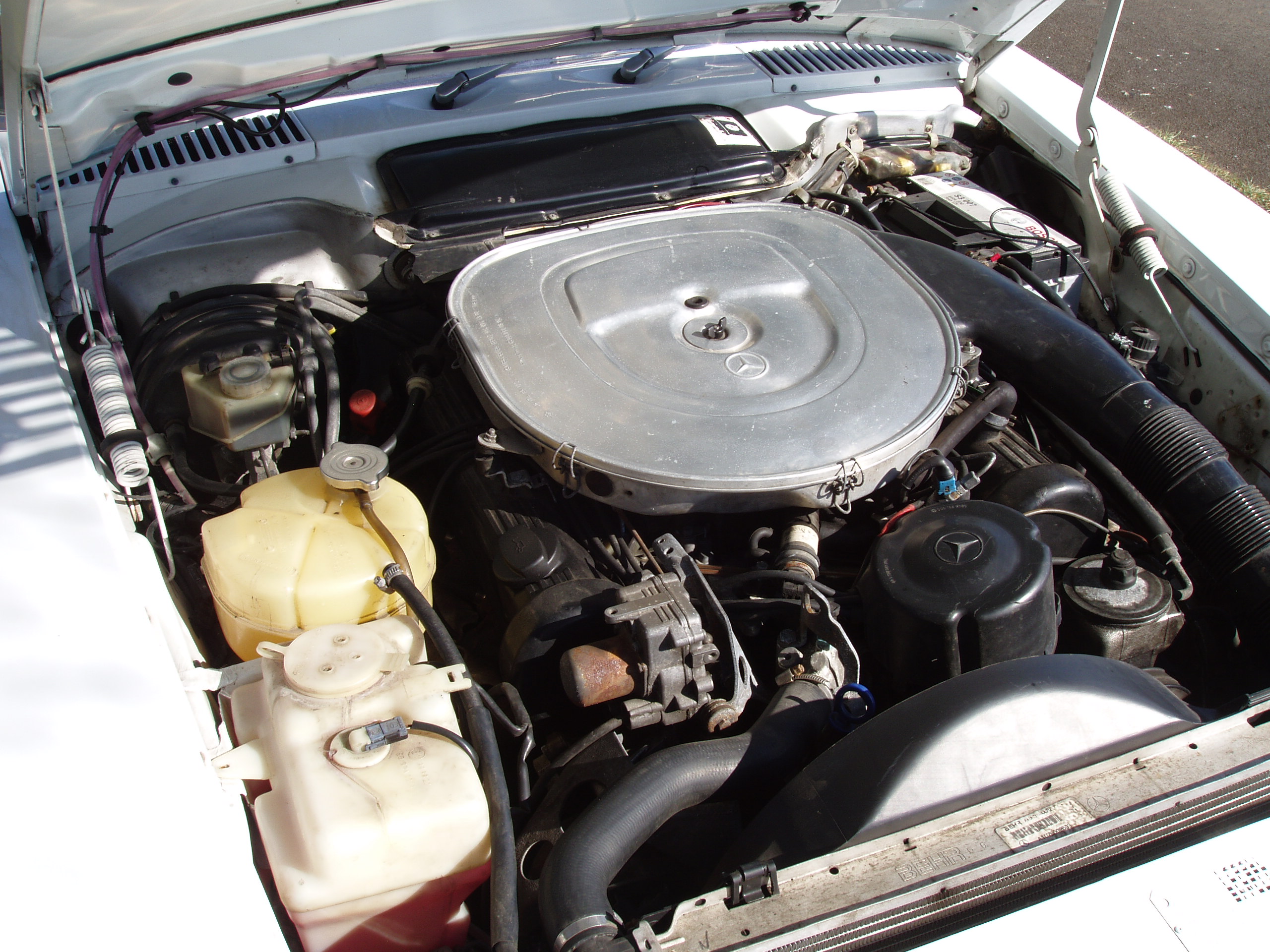Mercedes Benz 420SL - Image 36