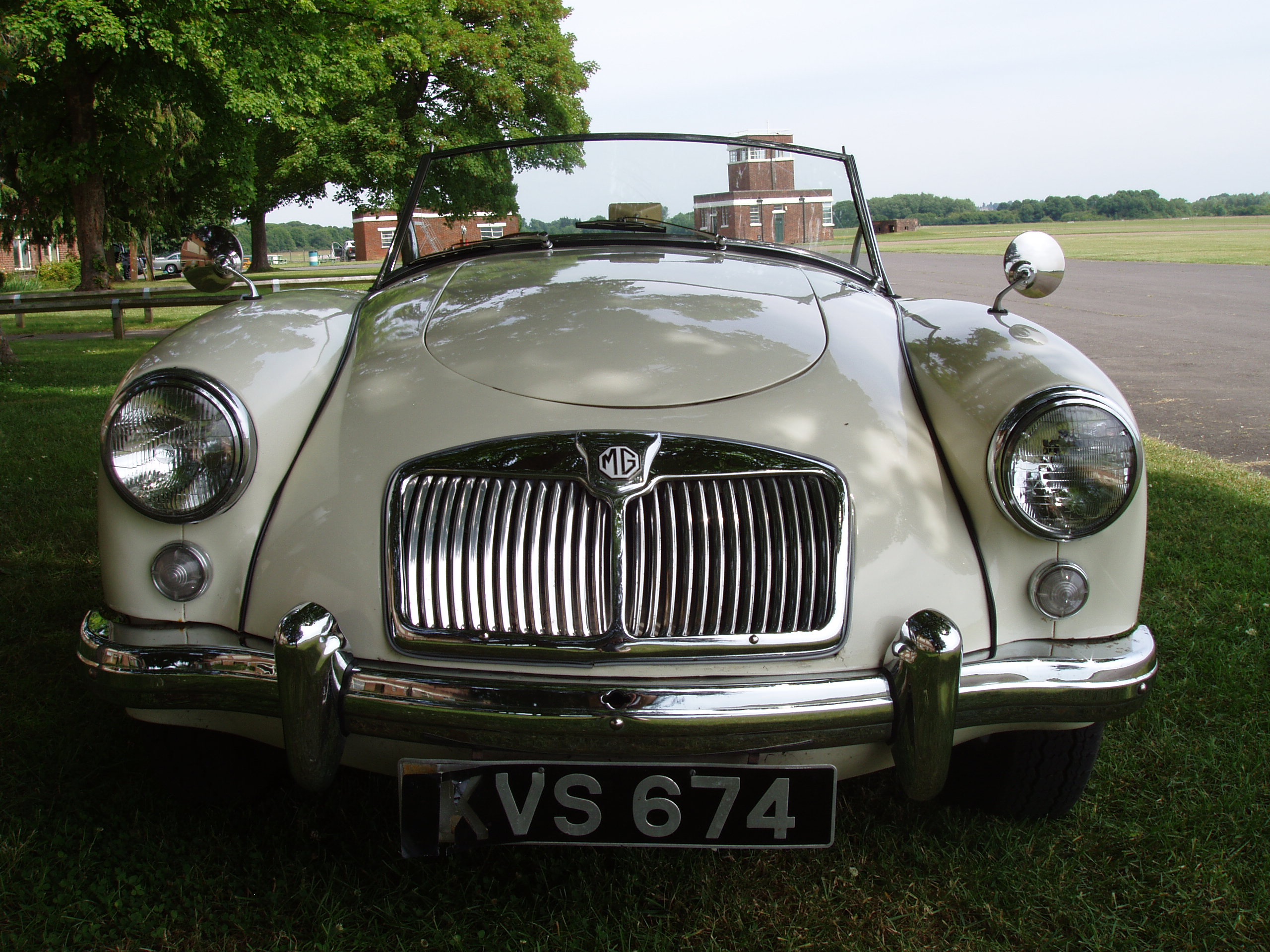 M.G. A 1500 Roadster - Image 2