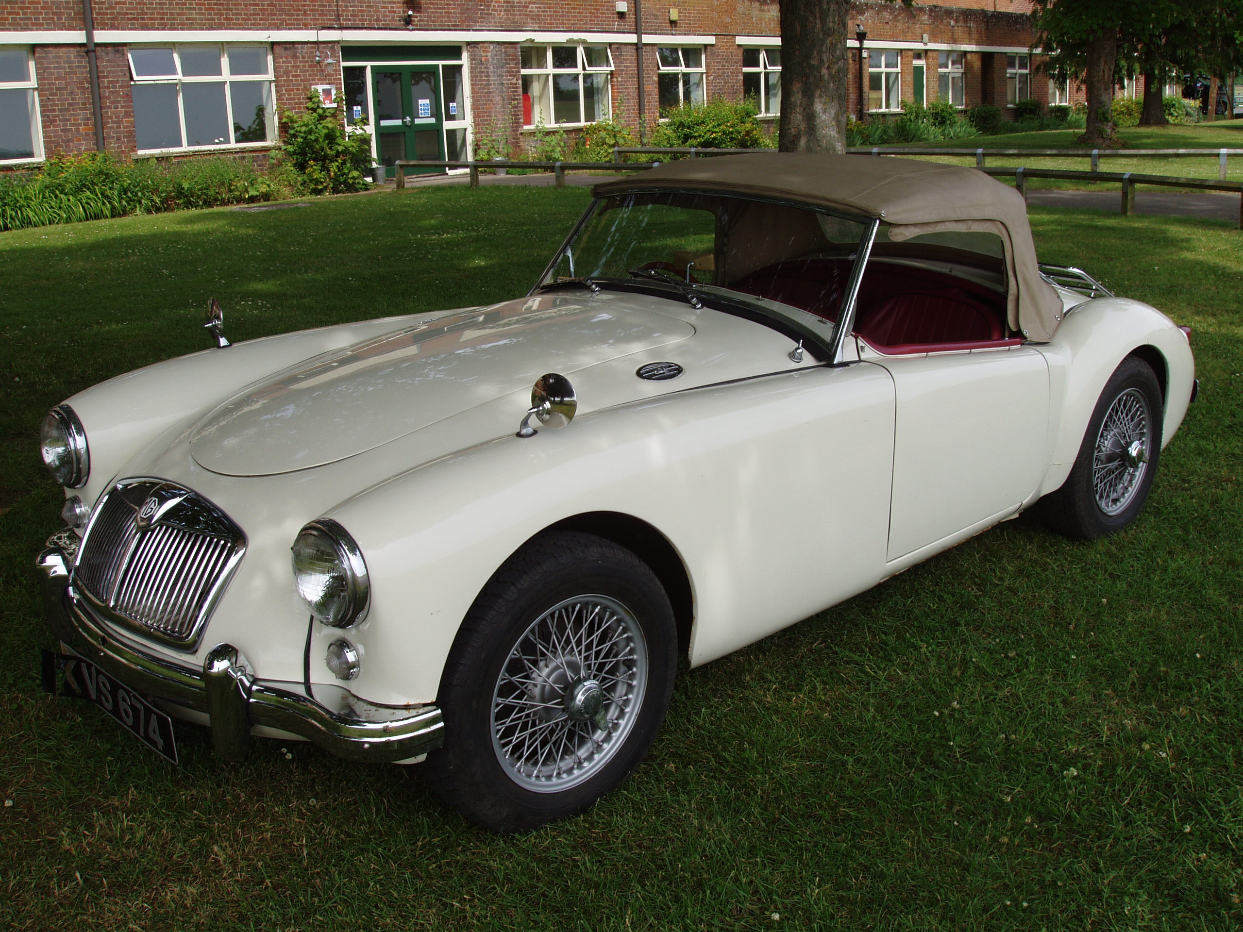 M.G. A 1500 Roadster