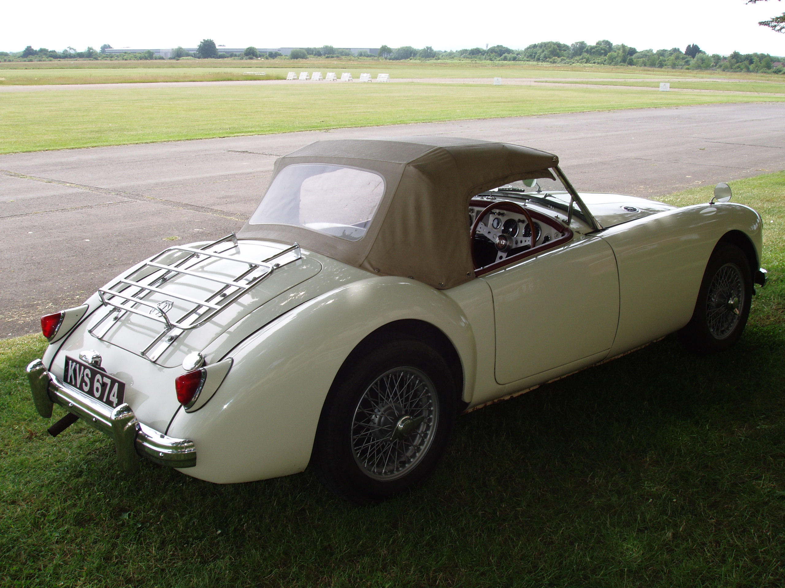 M.G. A 1500 Roadster - Image 4
