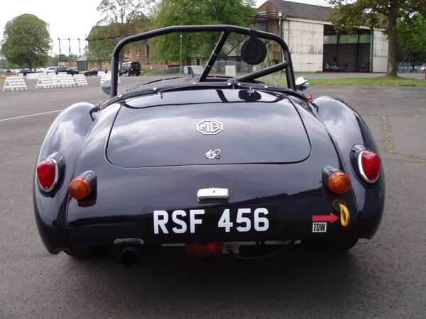 M.G. A racer - Image 5
