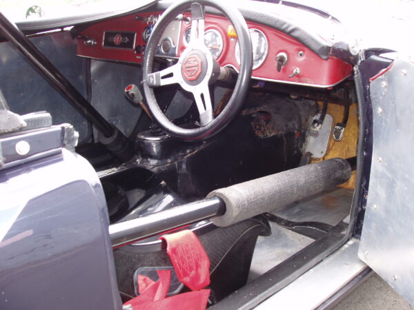 M.G. A racer - Image 10