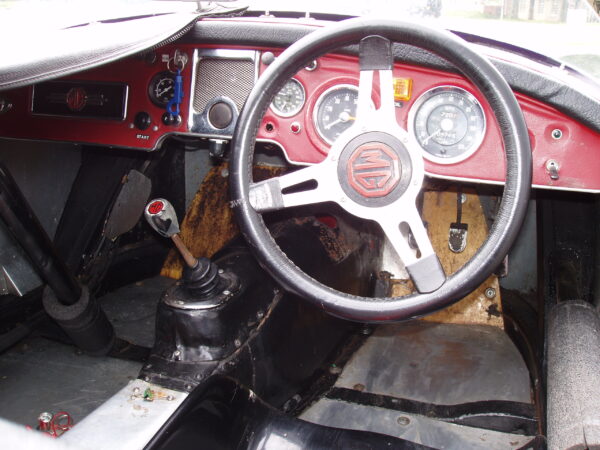 M.G. A racer - Image 11