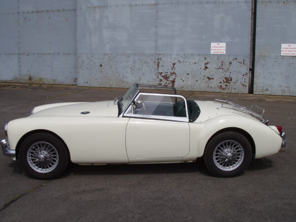 MG A Roadster - Image 11